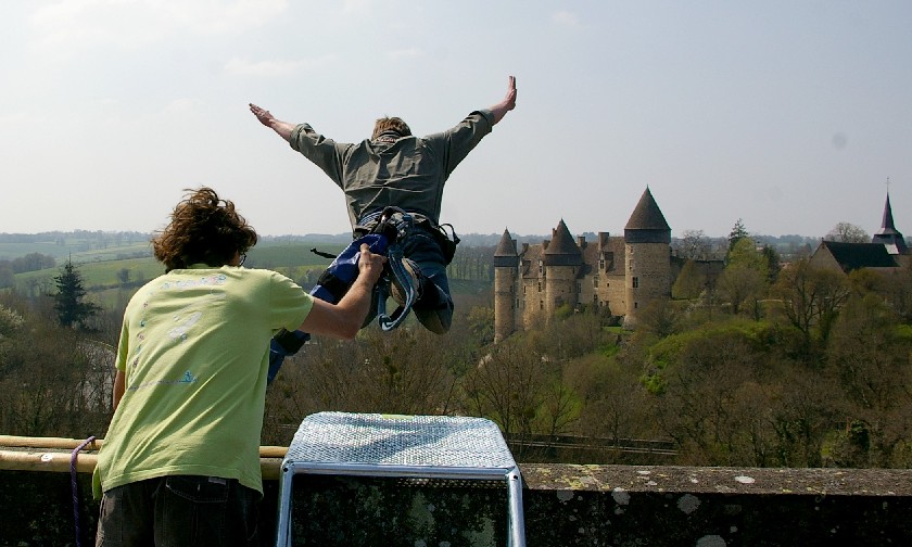 Saut à l'Elastique