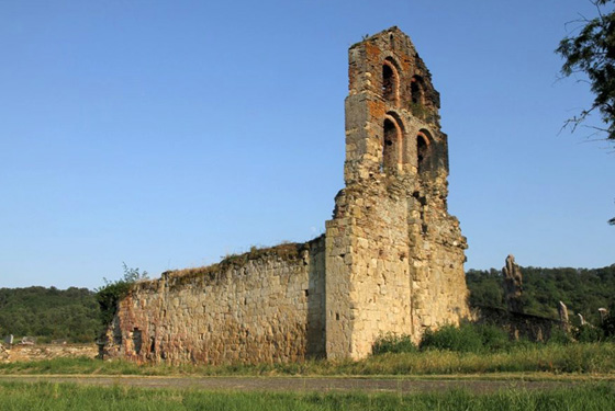VESTIGES DE L'EGLISE MEDIEVALE DE SAINT-VINCENT