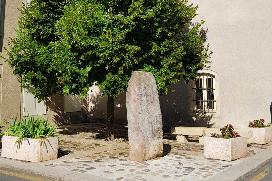 MENHIR A MARVEJOLS