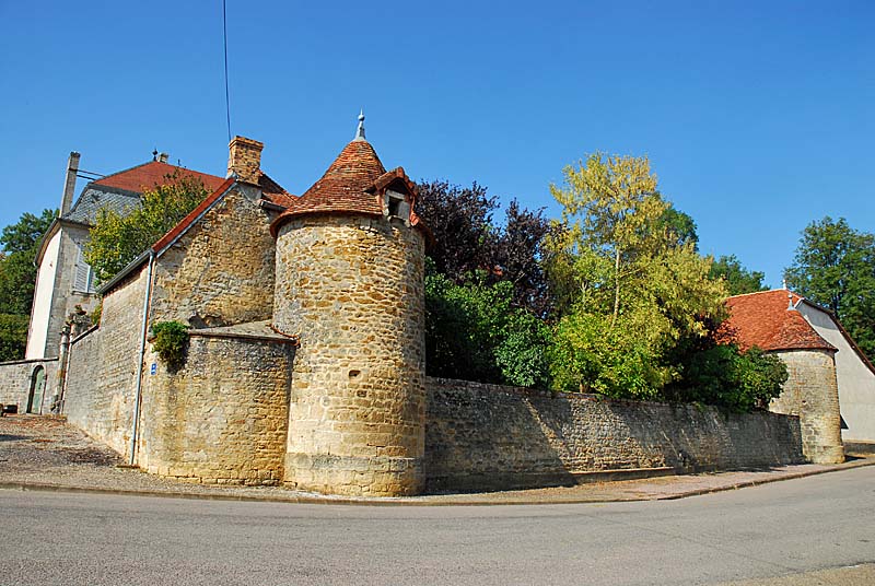 CHATEAU XVIIIe SIECLE DE CHANGEY