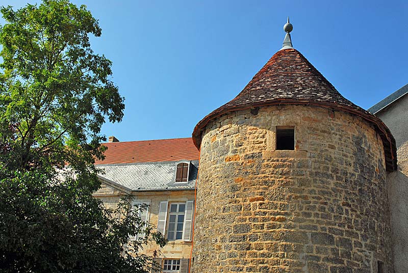 CHATEAU XVIIIe SIECLE DE CHANGEY