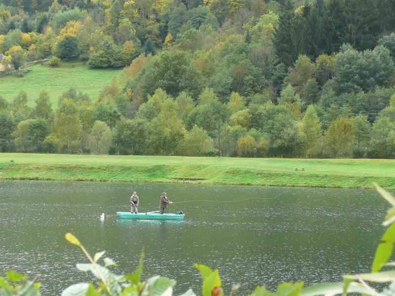 Pêche a la mouche a la Base de Loisirs du Lac de la Moselotte