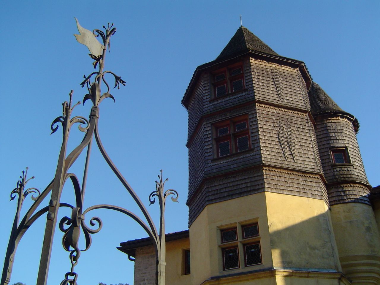 CHATEAU DE CHEVILLON