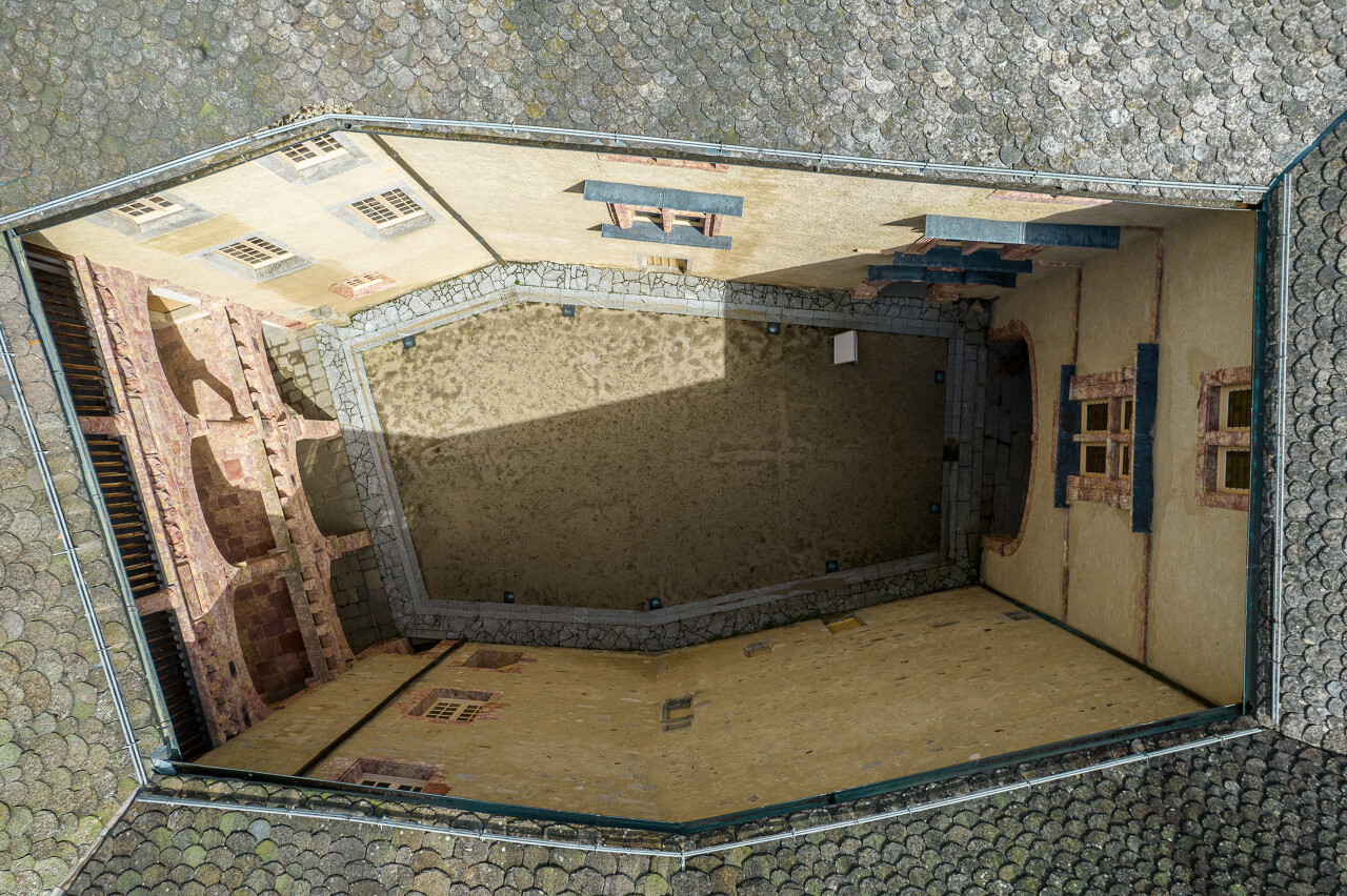 CHATEAU DE SAINT-ALBAN-SUR-LIMAGNOLE