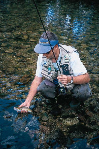 Pêche à la ligne dans la vallée des lacs