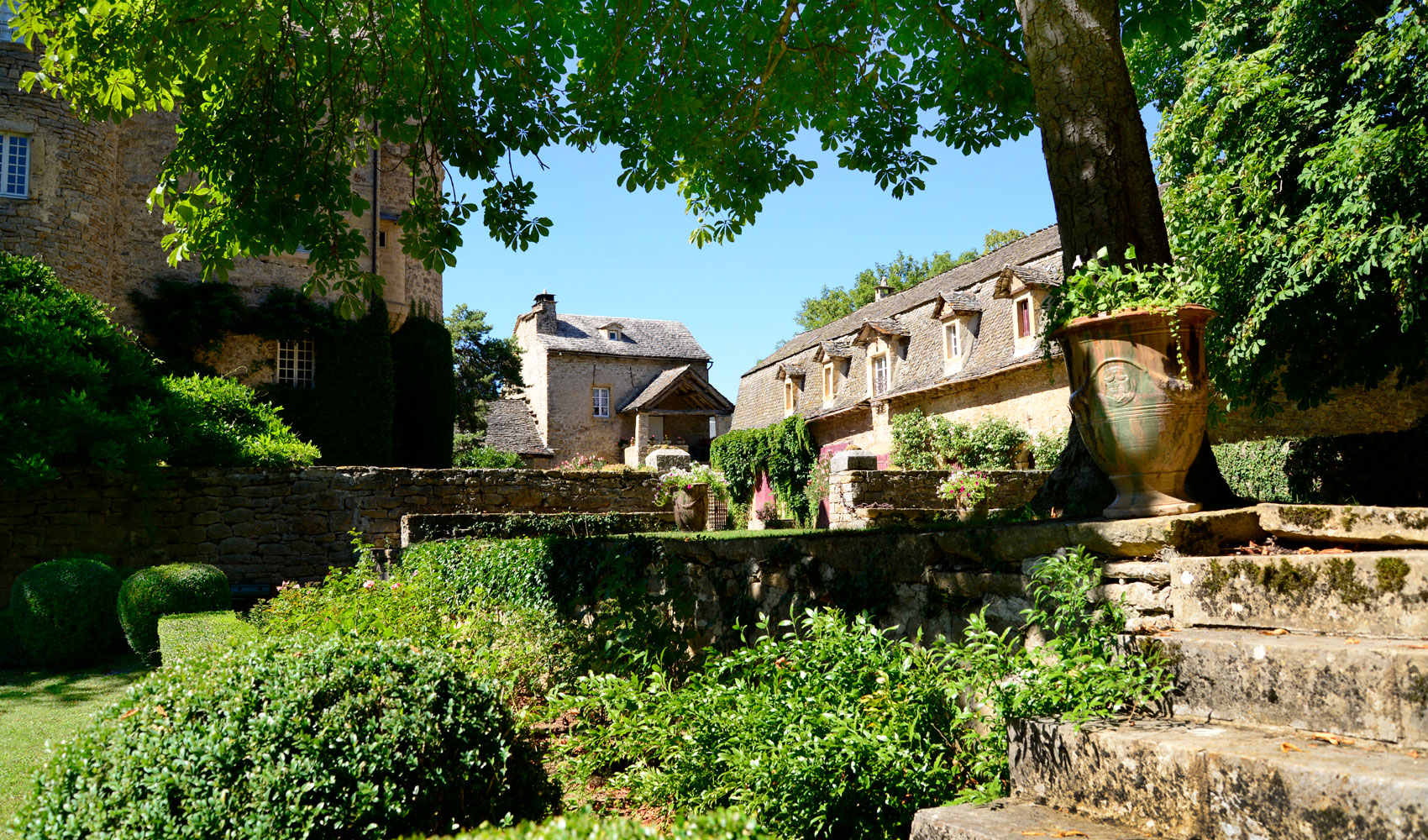 CHATEAU DE RESSOUCHES