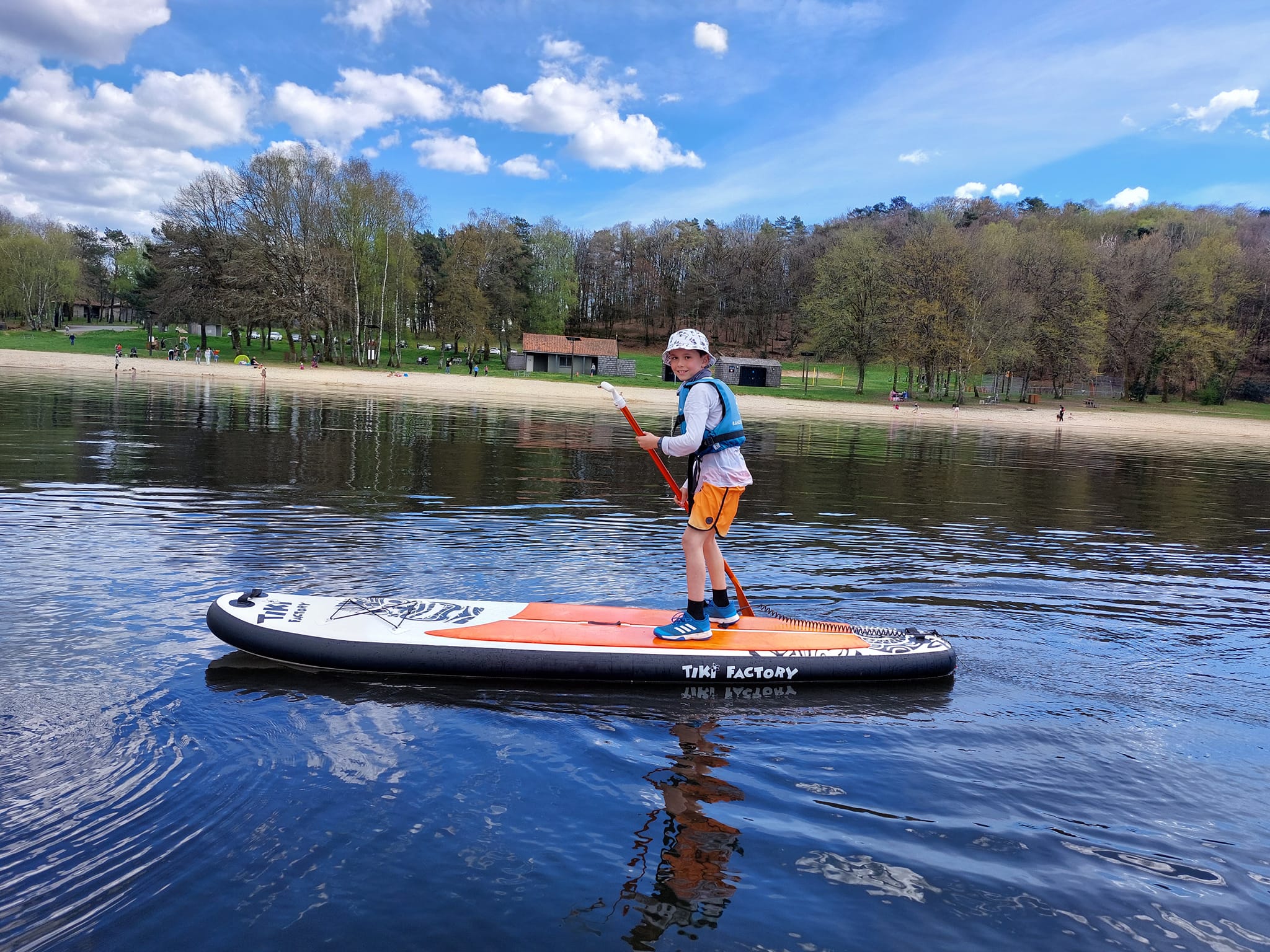 Location stand-up paddle - Base nautique et de plein air, Lac de Saint-Pardoux