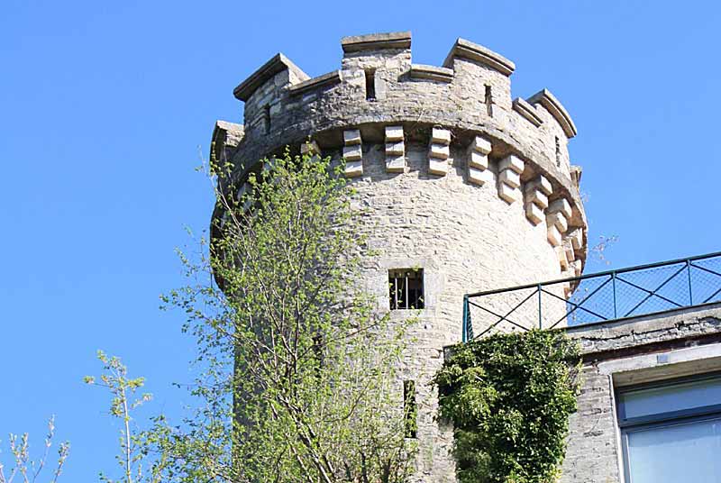 TOUR D'ANGLE ET ANCIEN CHATEAU DE NOGENT