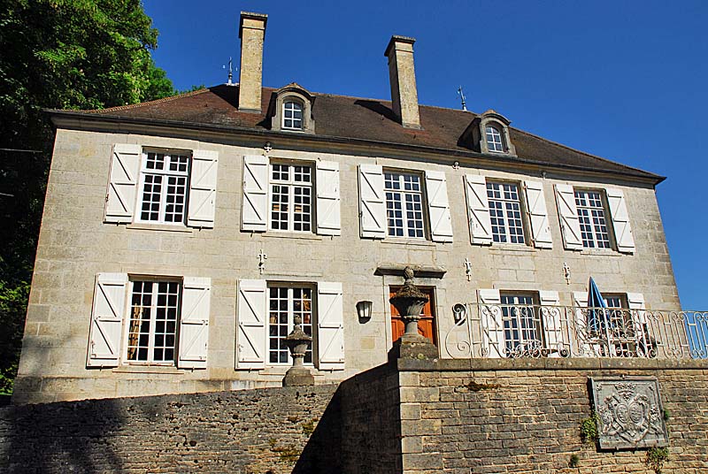 RESIDENCE EPISCOPALE DE  MONTSAUGEON