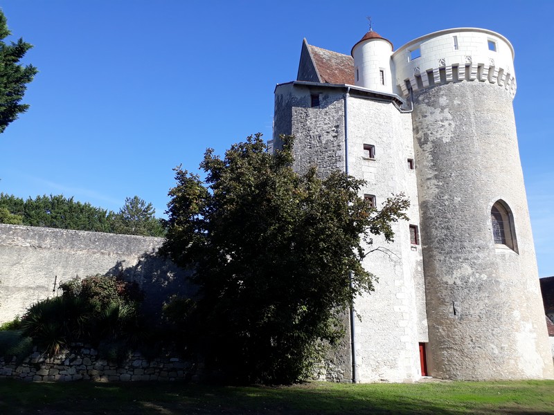 Visite des extérieurs et des souterrains du Château