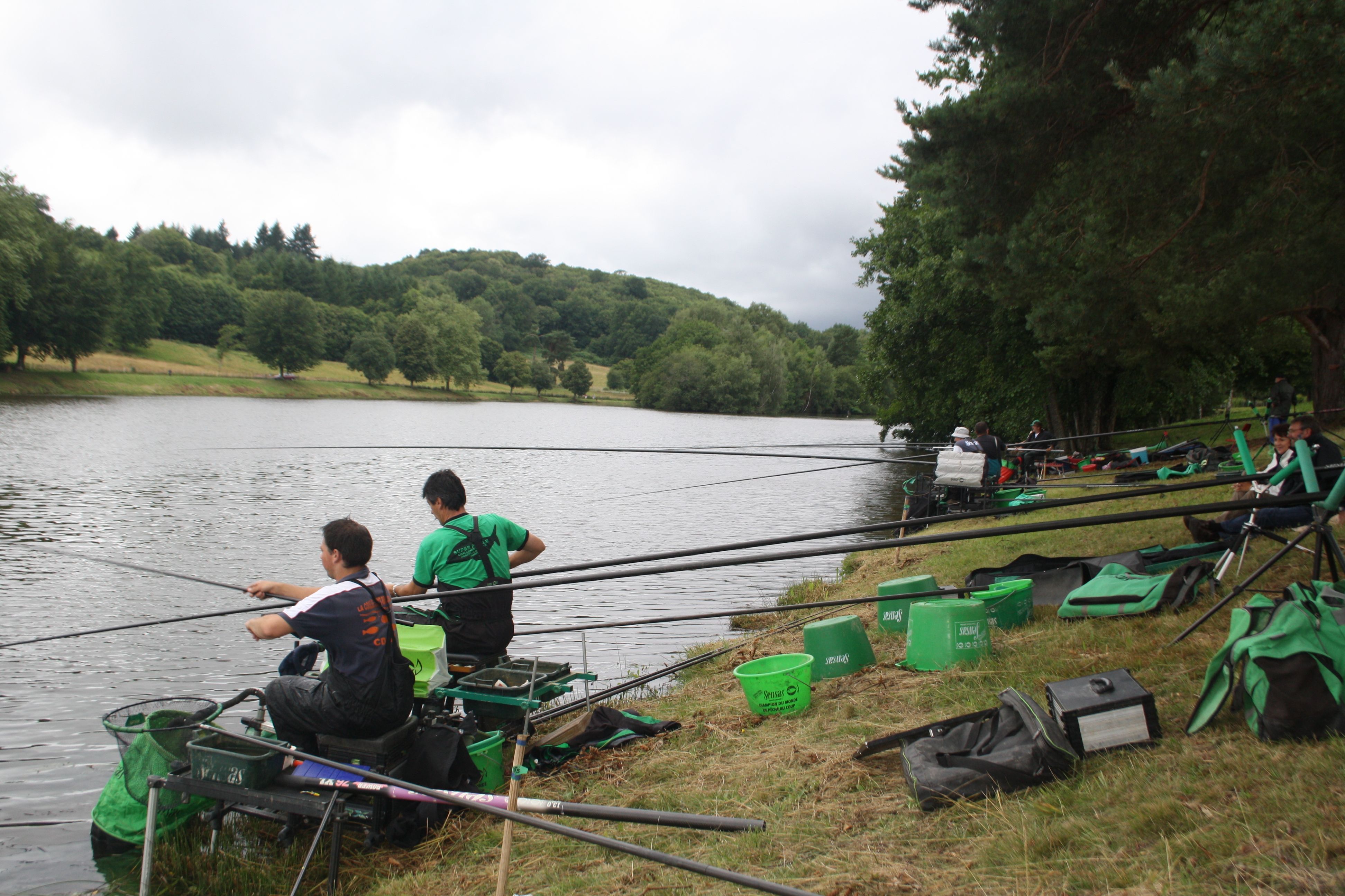 Pêche en 1ère catégorie plan d'eau de Ladignac
