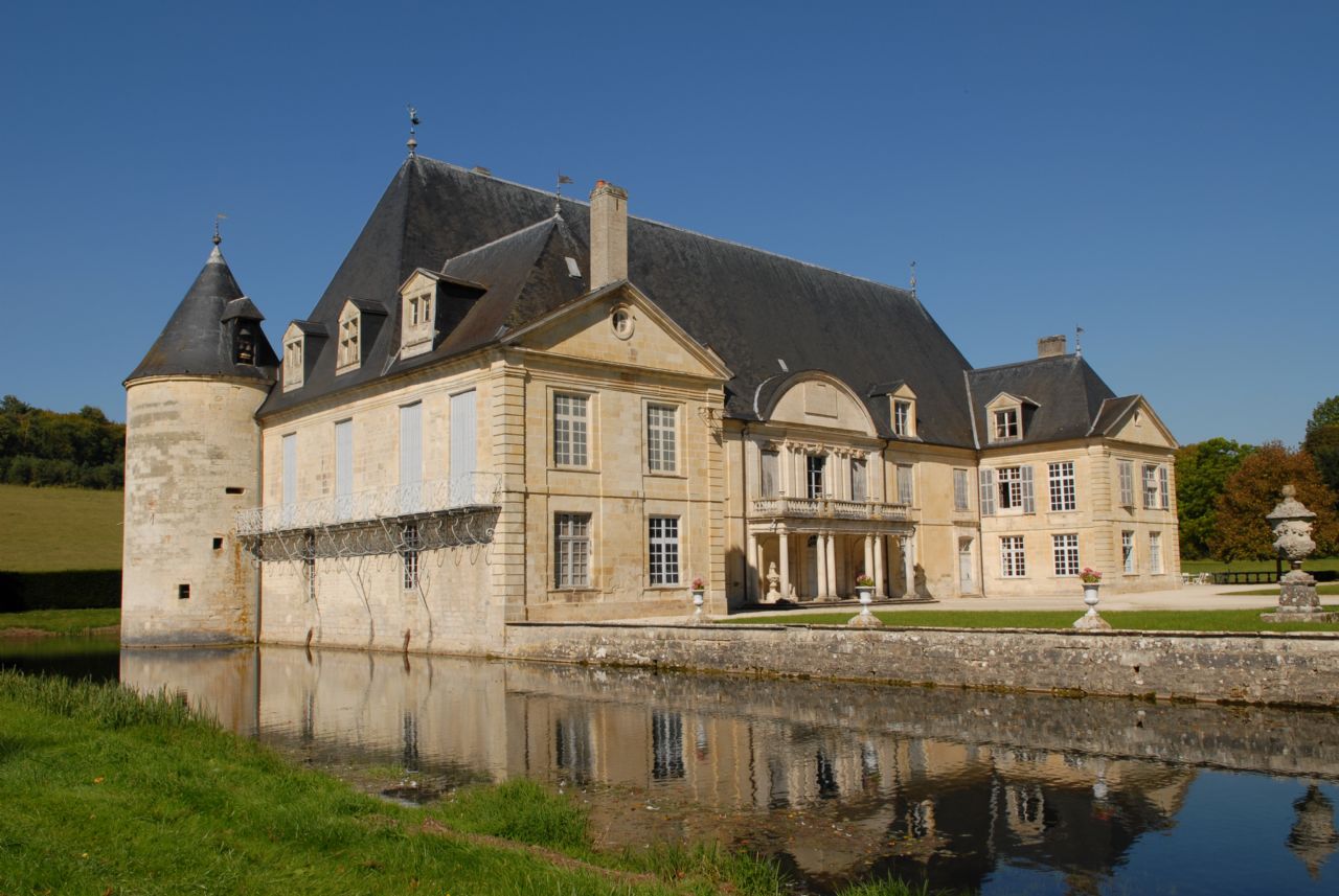 CHATEAU DE DINTEVILLE
