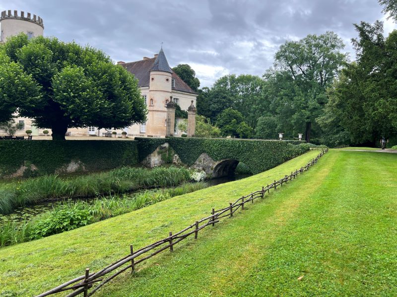 Parc et Château de Pesselières