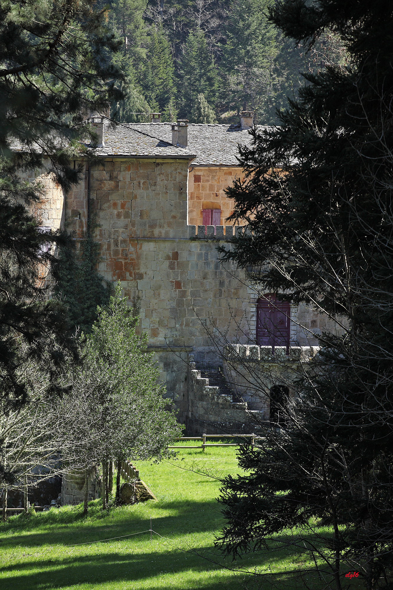 CHATEAU DE ROQUEDOLS