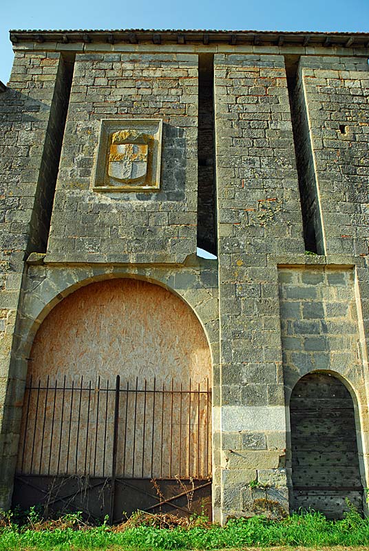 PORTE FORTIFIEE DU CHATEAU