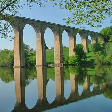 Saut à l'élastique au Viaduc de l’Isle Jourdain près de Poitiers