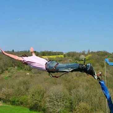 Saut à l'élastique près de Châteauroux
