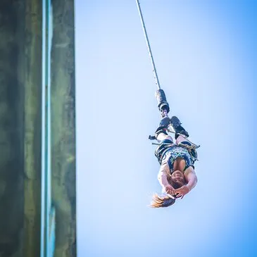 Saut à l'élastique au Pont de Ponsonnas près de Grenoble
