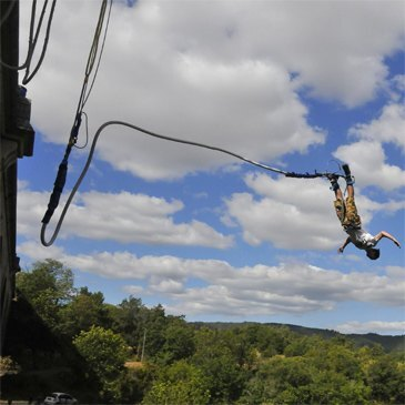 Saut à l'élastique près de Millau
