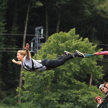Saut à l'élastique près de Tarbes