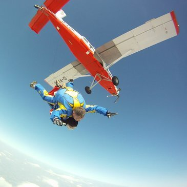 Saut en Parachute en Tandem près d'Arras