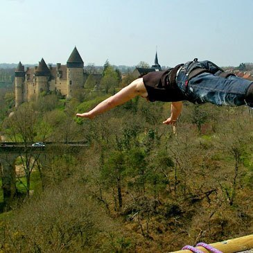 Saut à l'élastique près de Bourges