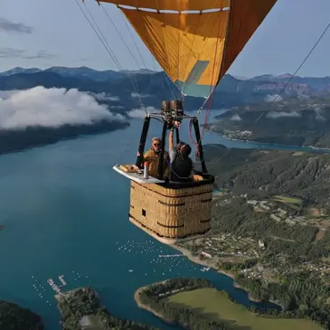 Vol en Montgolfière - Survol du Lac de Serre-Ponçon