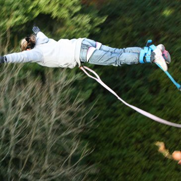 Saut à l'élastique à Epinal dans les Vosges