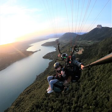 Baptême en Parapente - Survol du Lac d'Annecy