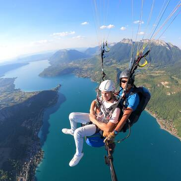 Baptême en Parapente - Survol du Lac d'Annecy