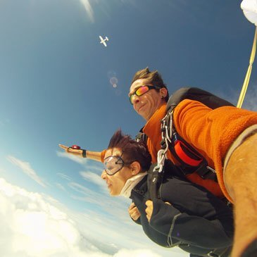 Saut en Parachute Tandem à Sarlat