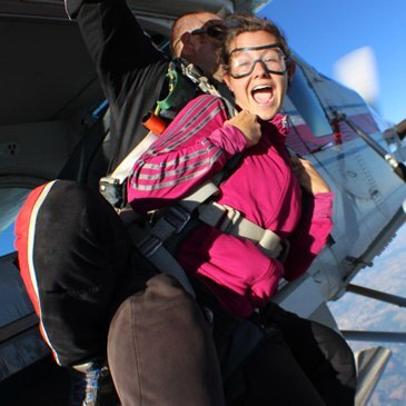 Saut en Parachute Tandem à Niort
