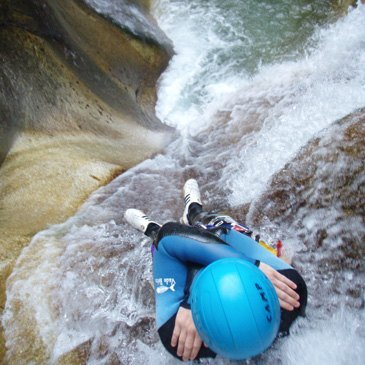 Descente en Canyoning près de Pau