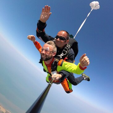 Saut en Parachute Tandem près d'Etretat