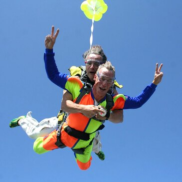 Saut en Parachute Tandem près d'Etretat