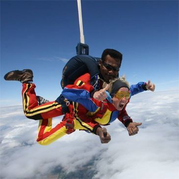 Saut en Parachute Tandem à Lons-le-Saunier