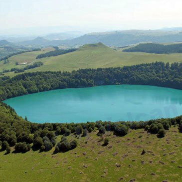 Week end Survol des Volcans d'Auvergne en Hélicoptère