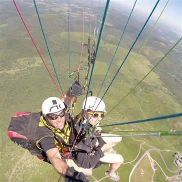 Baptême de l'air en Parapente à Orcines - Les volcans d'Auvergne