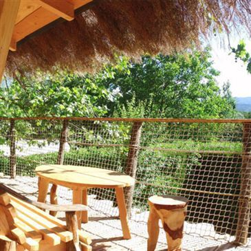 Cabane dans les Arbres à l'Isle-sur-La-Sorgue