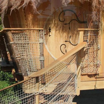 Cabane dans les Arbres à l'Isle-sur-La-Sorgue