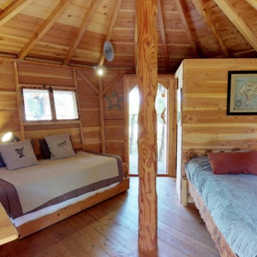 Cabane dans les Arbres à l'Isle-sur-La-Sorgue