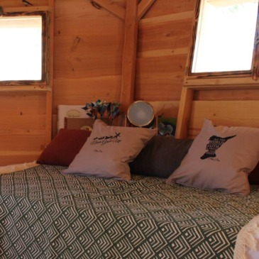 Cabane dans les Arbres à l'Isle-sur-La-Sorgue