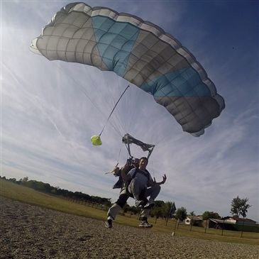 Saut en Parachute Tandem à Agen