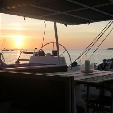 Balade en Bateau au Coucher de Soleil au Lavandou