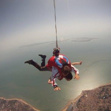 Saut en Parachute Tandem près de Nantes