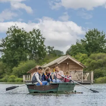 Nuit en Cabane sur l'Eau près de Poitiers
