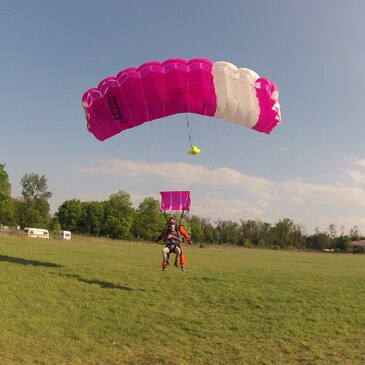 Saut en Parachute Tandem près de Millau