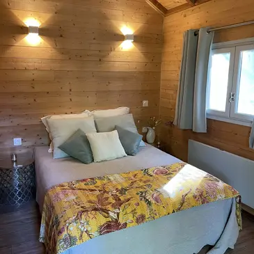 Nuit en Cabane Perchée avec Spa près de Bergerac