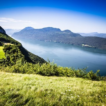 Baptême en Hélicoptère ULM à Lavours - Survol du Lac du Bourget