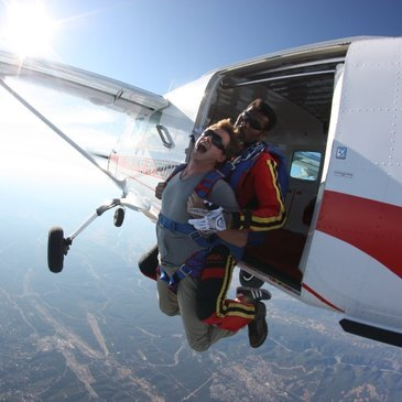 Saut en Parachute Tandem près de Lyon